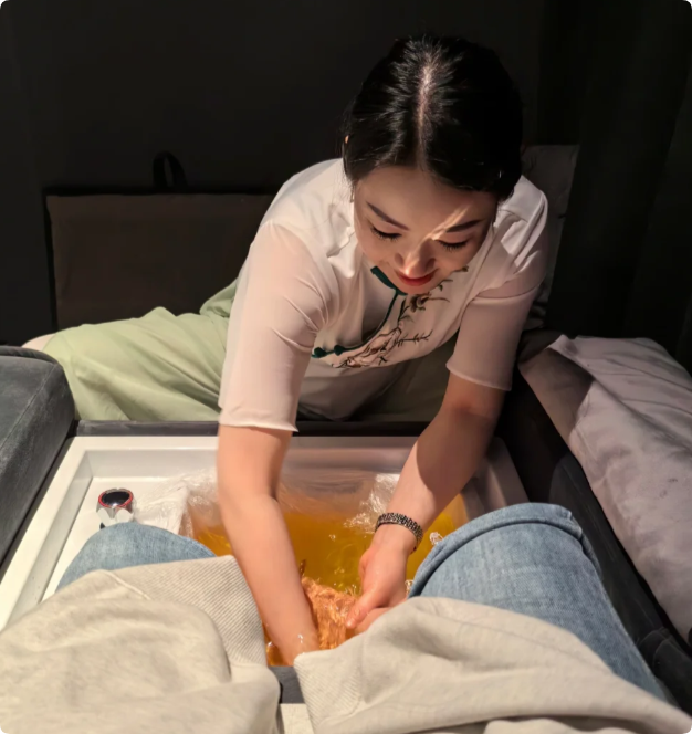 足疗店的技师为什么都比较年轻？