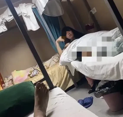 男女混居的青年旅社现象