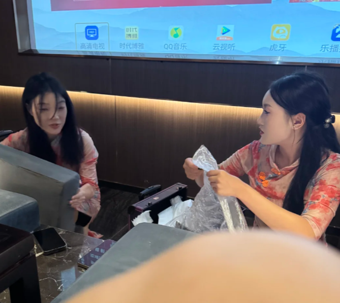 足疗养生：新员工入职如何和老员工关系融合？