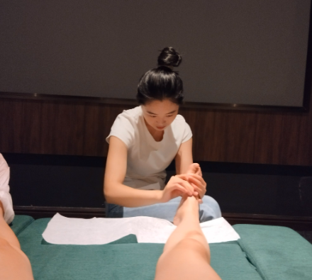 足下生温——上海足疗店里的小故事