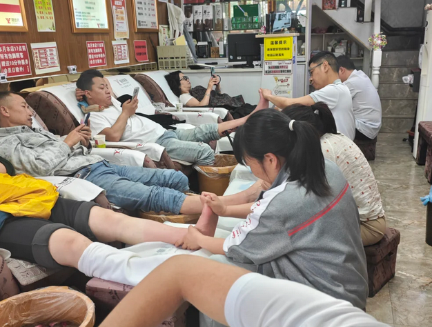 夜上海论坛里的讨论：上海街头足浴店主要人群分析